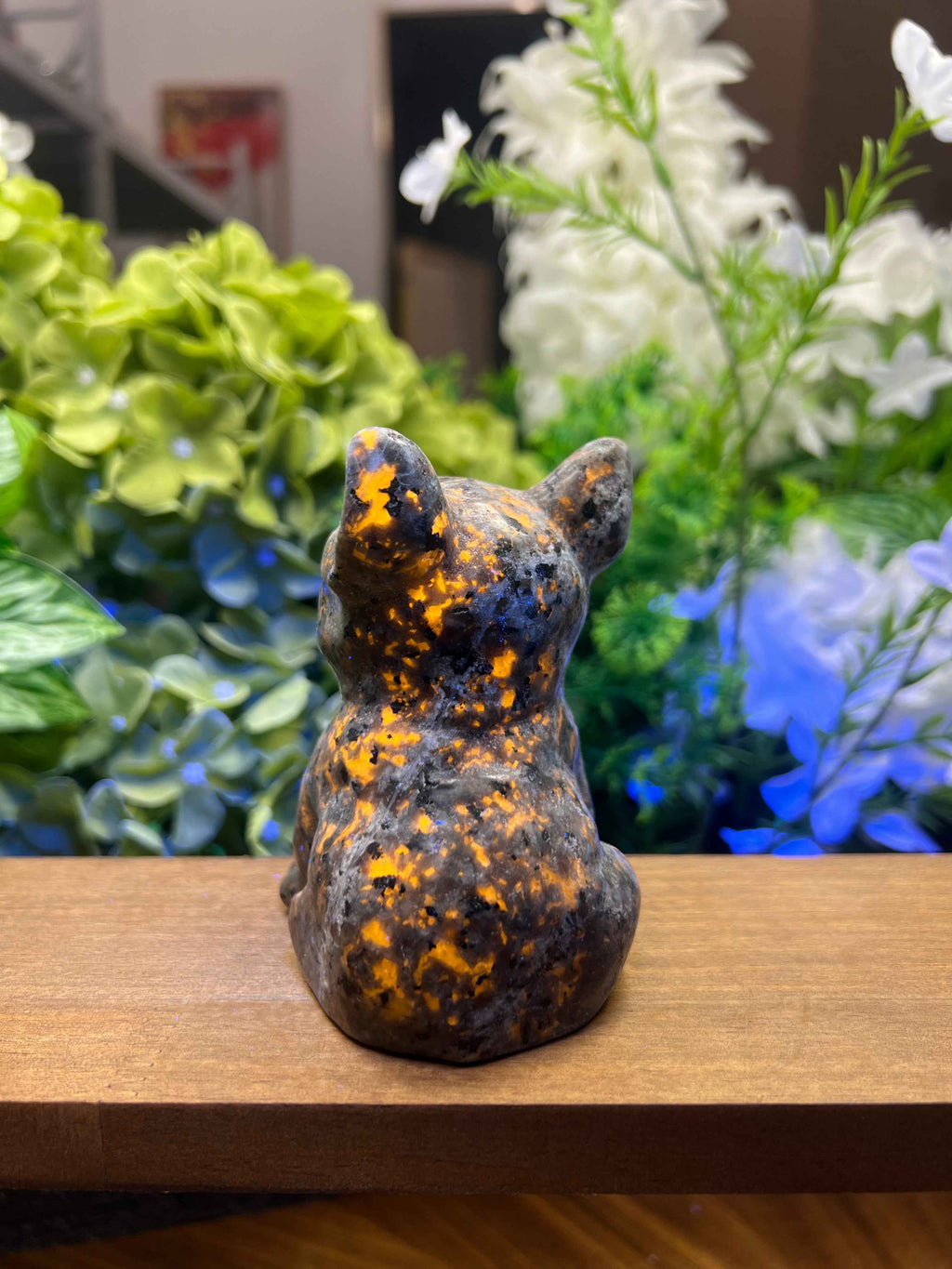 Enchanting Yooperlite Frenchie Carving - A Whimsical Touch for Your Home