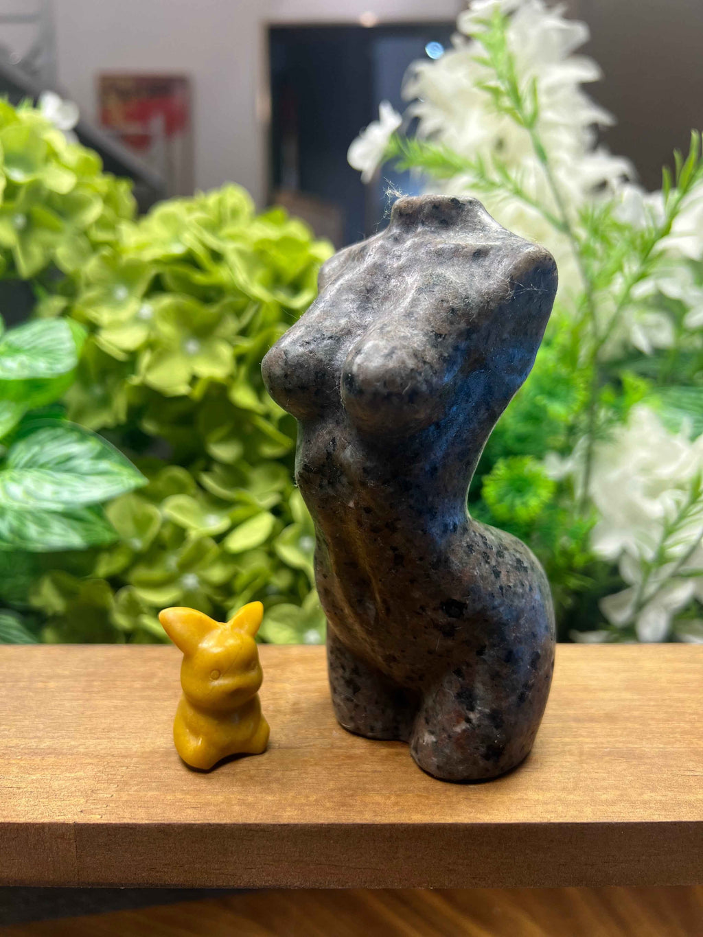 Yooperlite Fit Female Torso Carving (Medium, 2.98*2.25*4.94, 1.1lb)