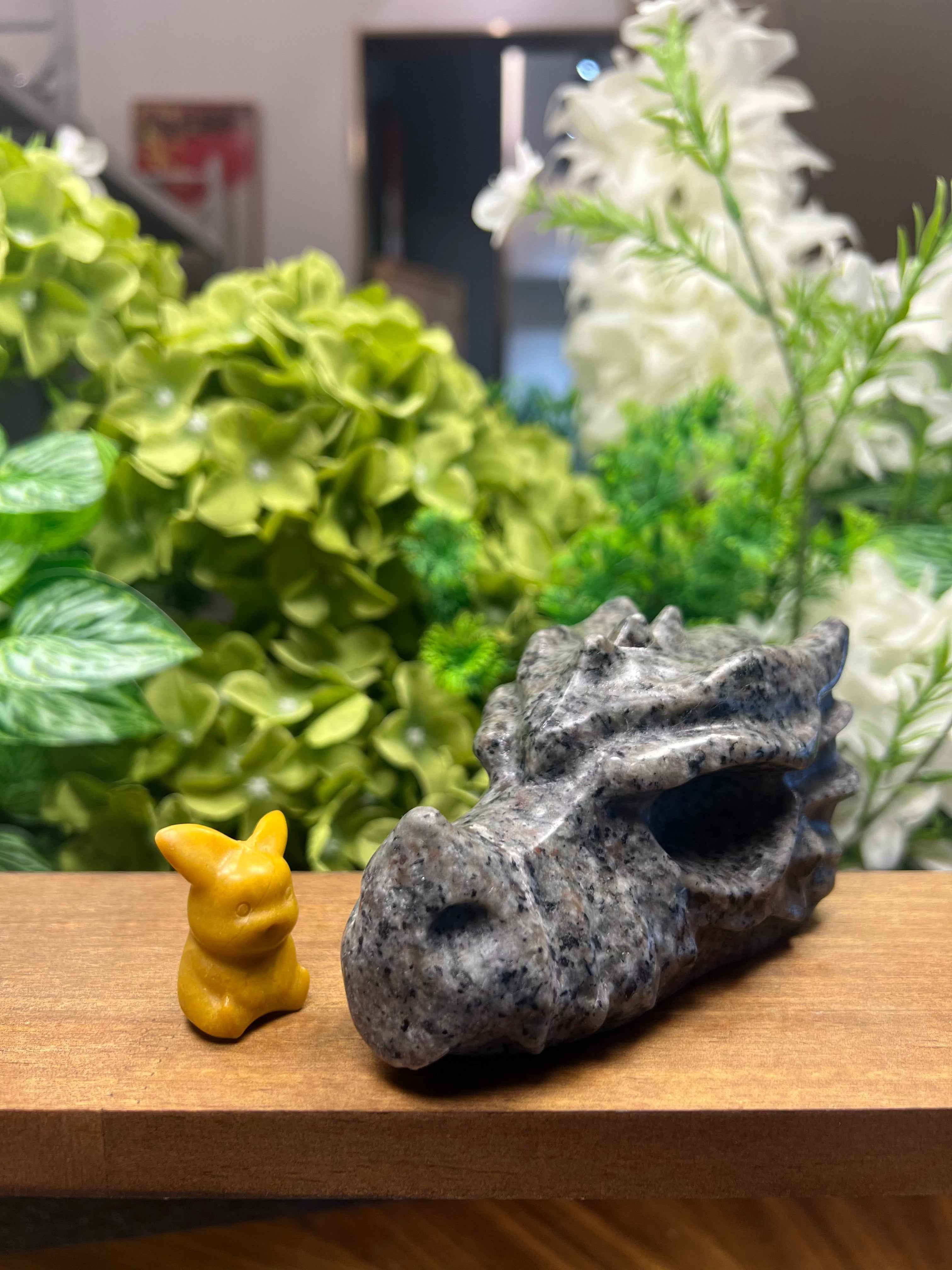 Yooperlite Dragon Head Carving (Medium, 4.59*2.57*2.54, 1.39lb)