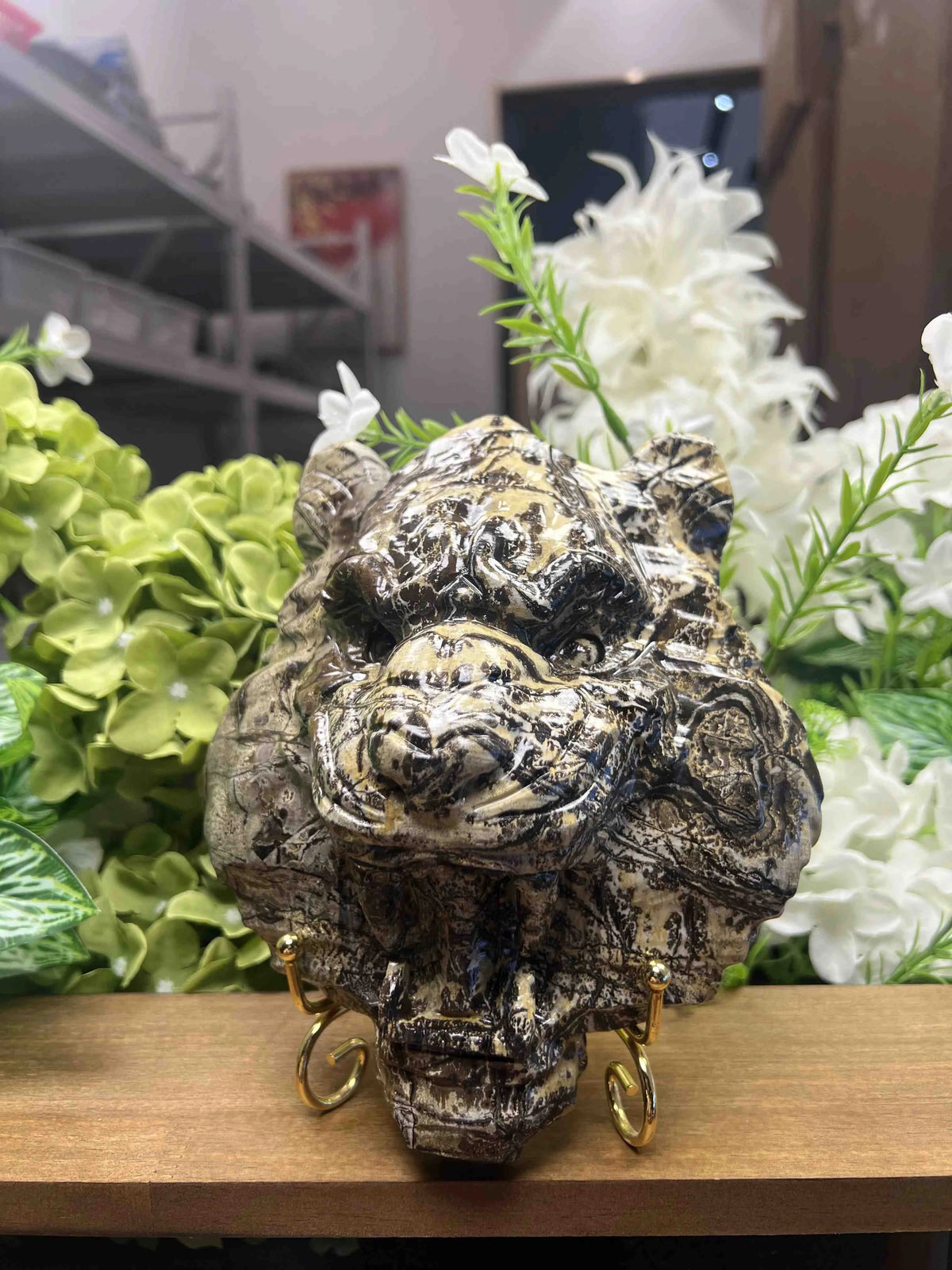 Medium Picture Jasper Tiger Face Carving with Metal Stand – 7.6-Inch Natural Stone Tiger Head Sculpture, Animal Decor