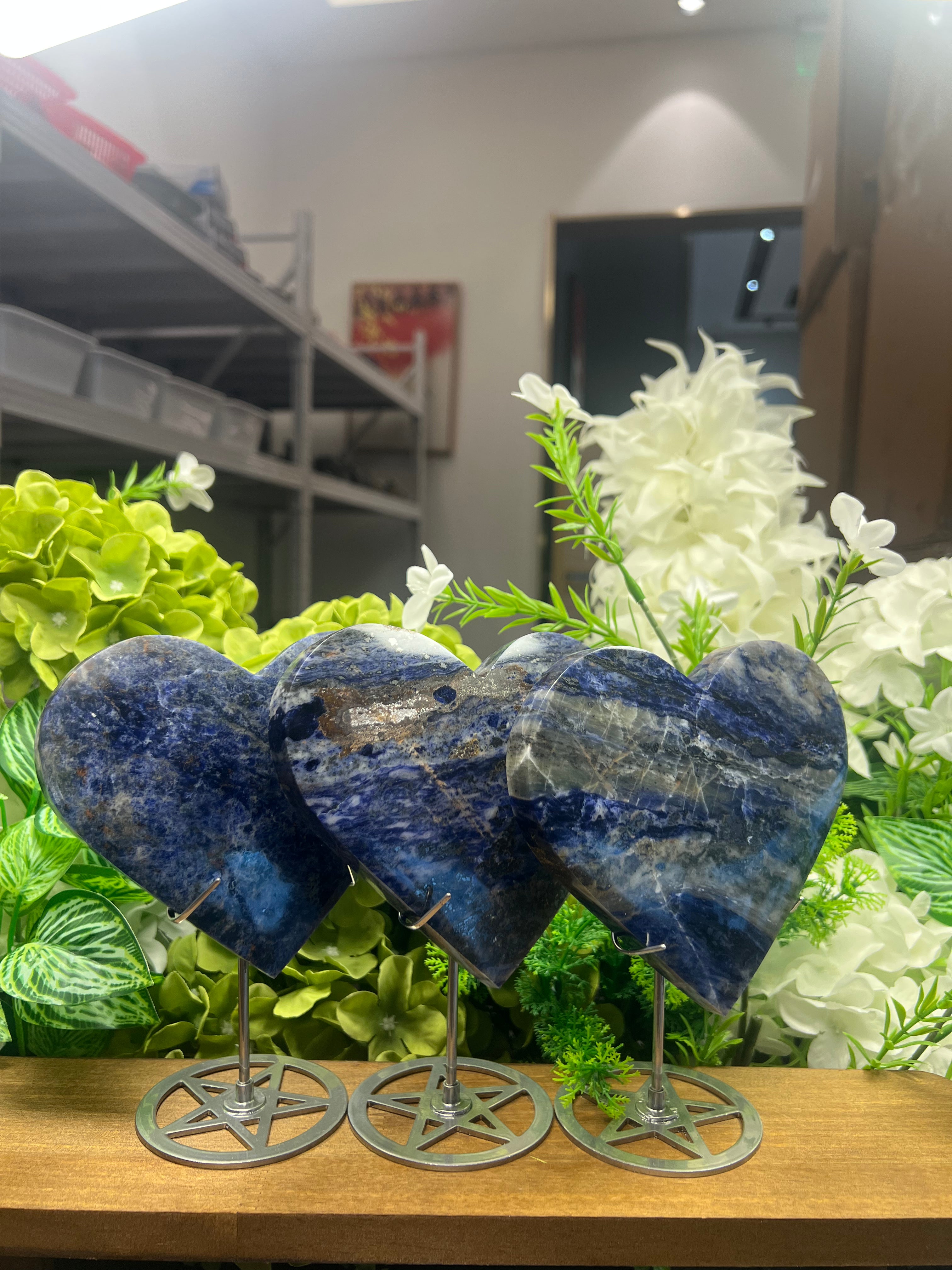 Blue Sodalite Heart Carving with Metal Stand(Medium, 5.23", 0.86lb) - Art Deco Crystals