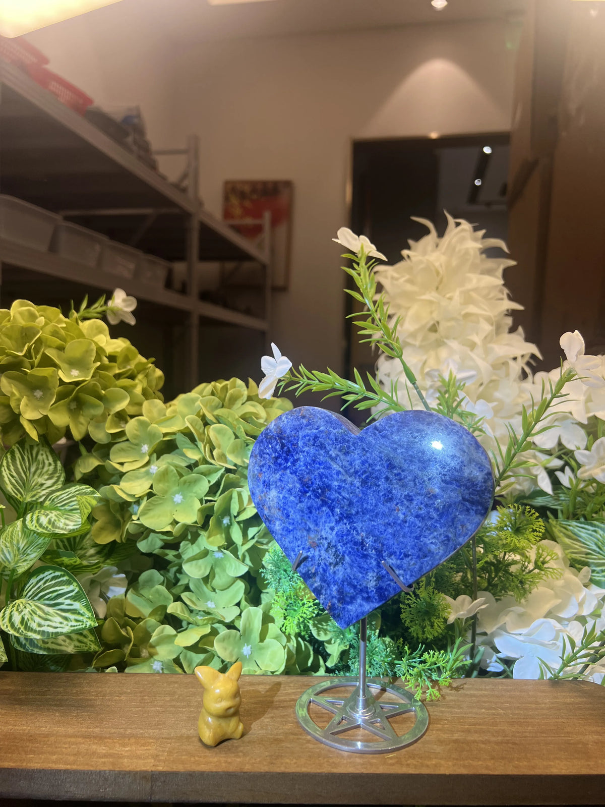 Medium Blue Sodalite Heart Carving with Metal Stand – 5.2-Inch Natural Stone Sculpture