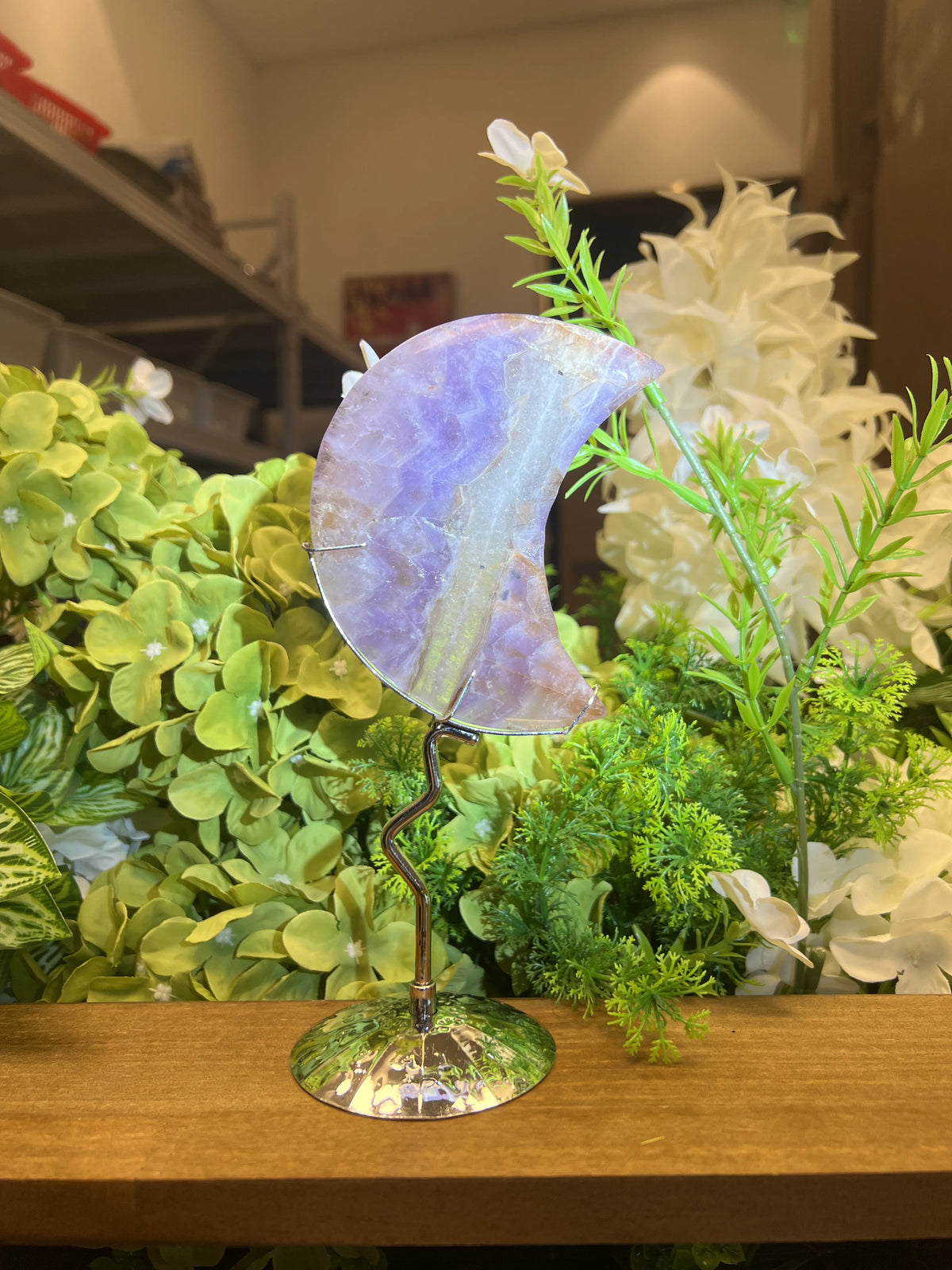 Small Amethyst Moon Carving with Metal Stand – 4.1-Inch Natural Stone Sculpture