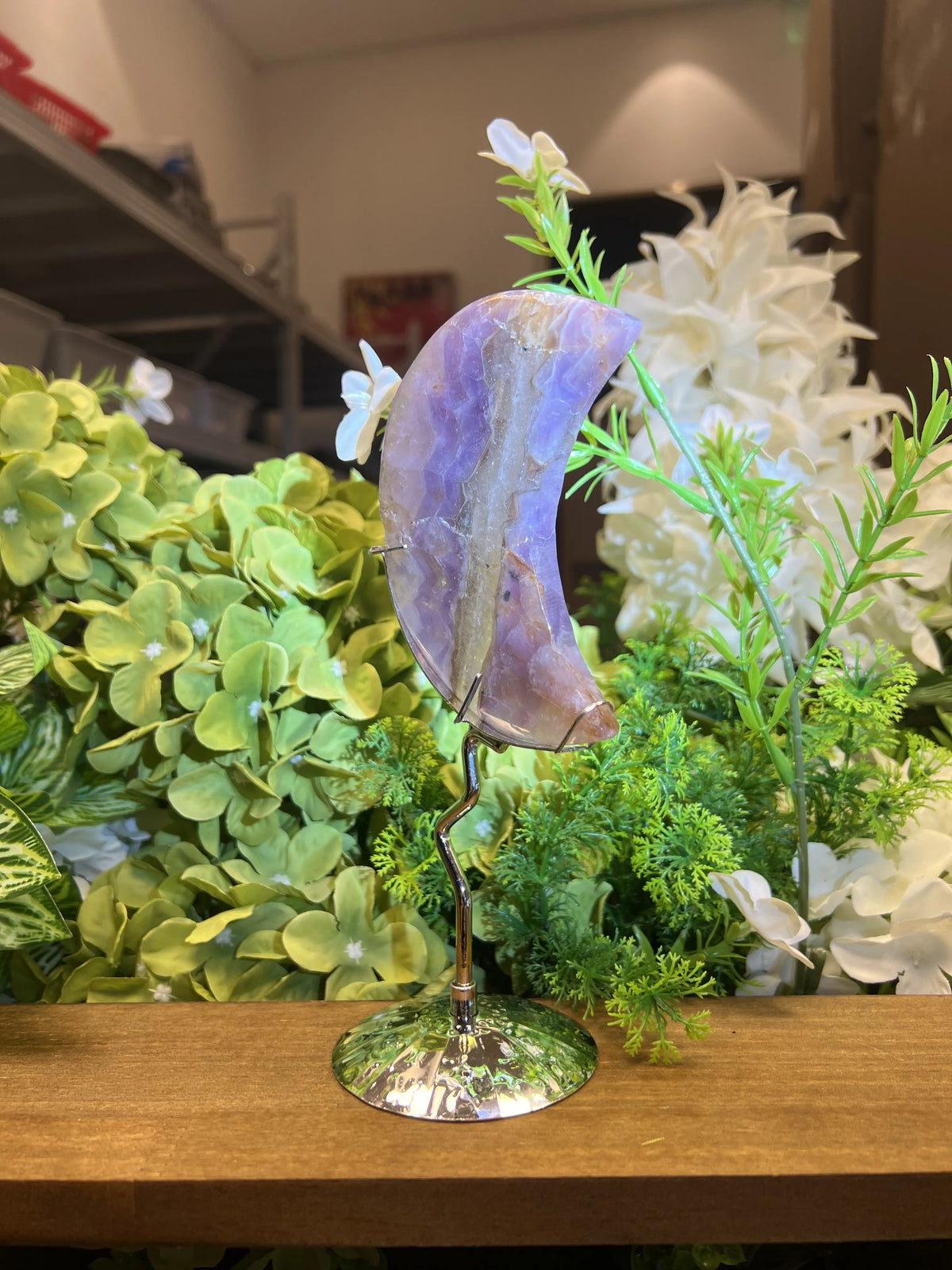Small Amethyst Moon Carving with Metal Stand – 4.1-Inch Natural Stone Sculpture