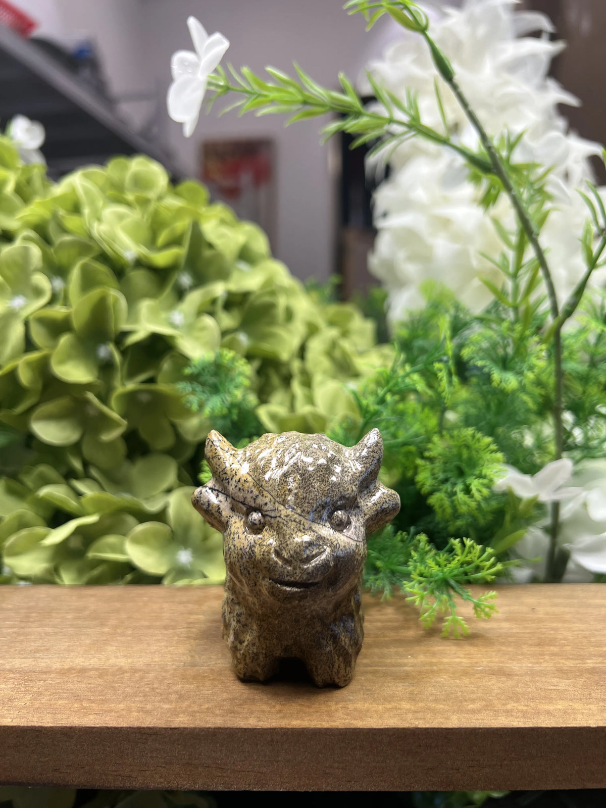 Small Highland Cow Picture Jasper Carving – Natural Stone Sculpture, Animal Decor
