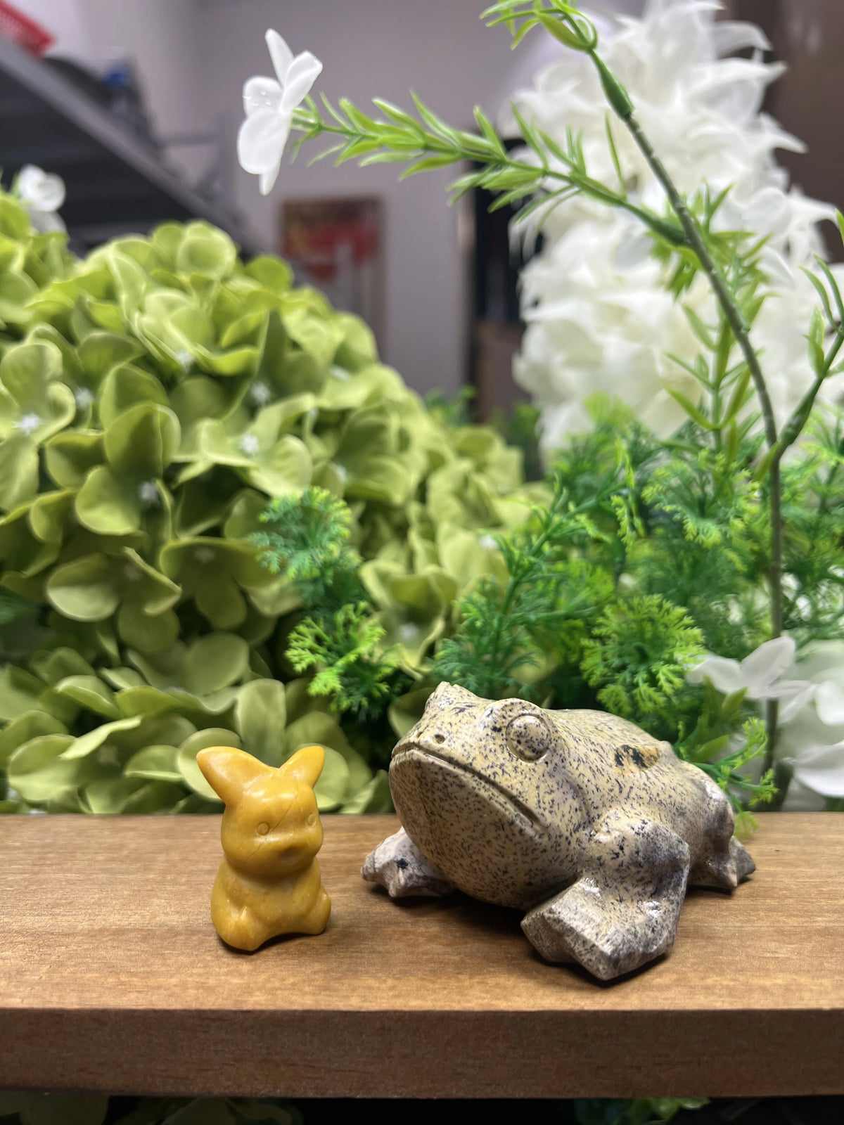 Small Frog Picture Jasper Carving – Natural Stone Sculpture