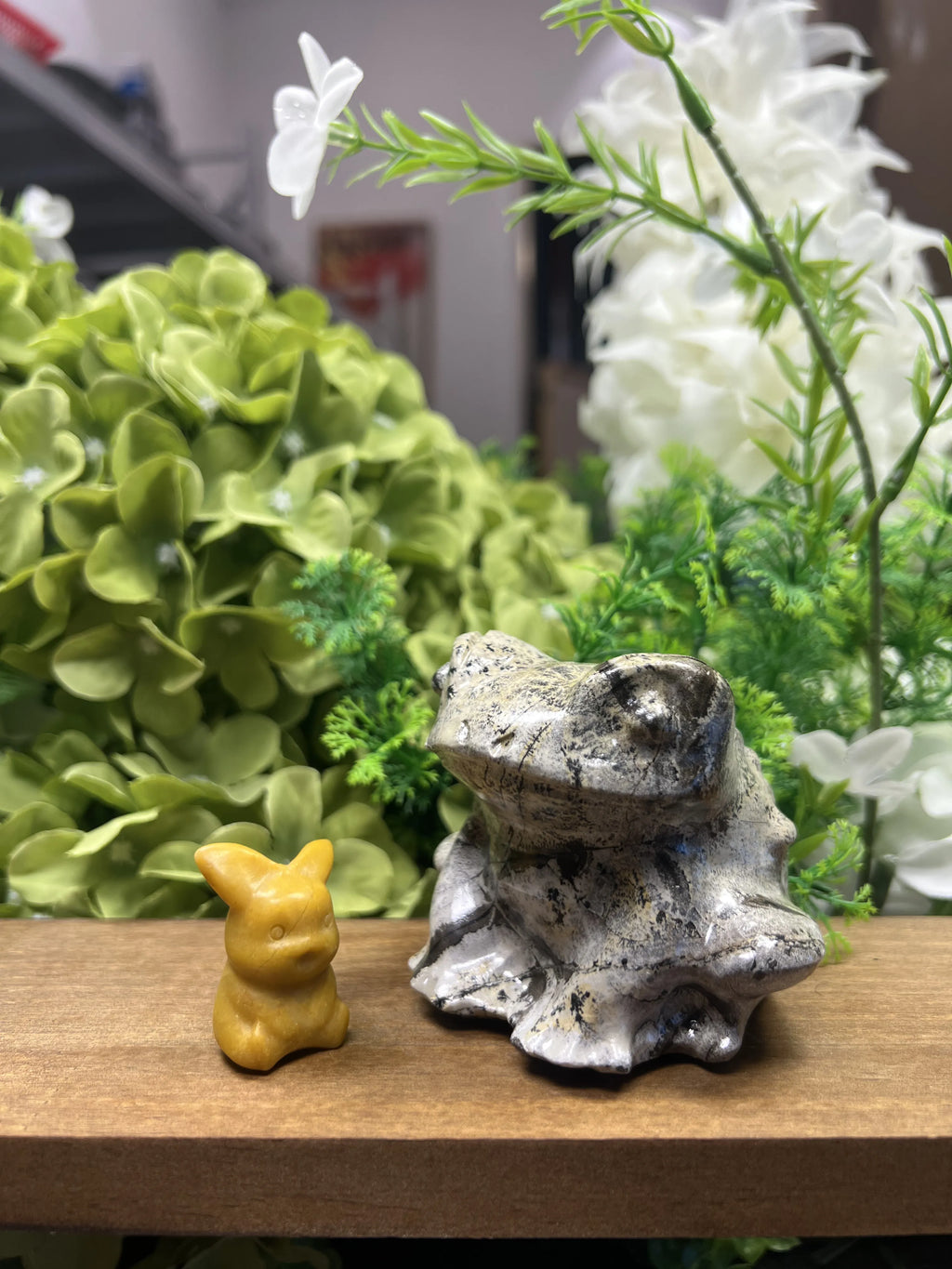 Small Mr. Toad Picture Jasper Carving – Natural Stone Sculpture