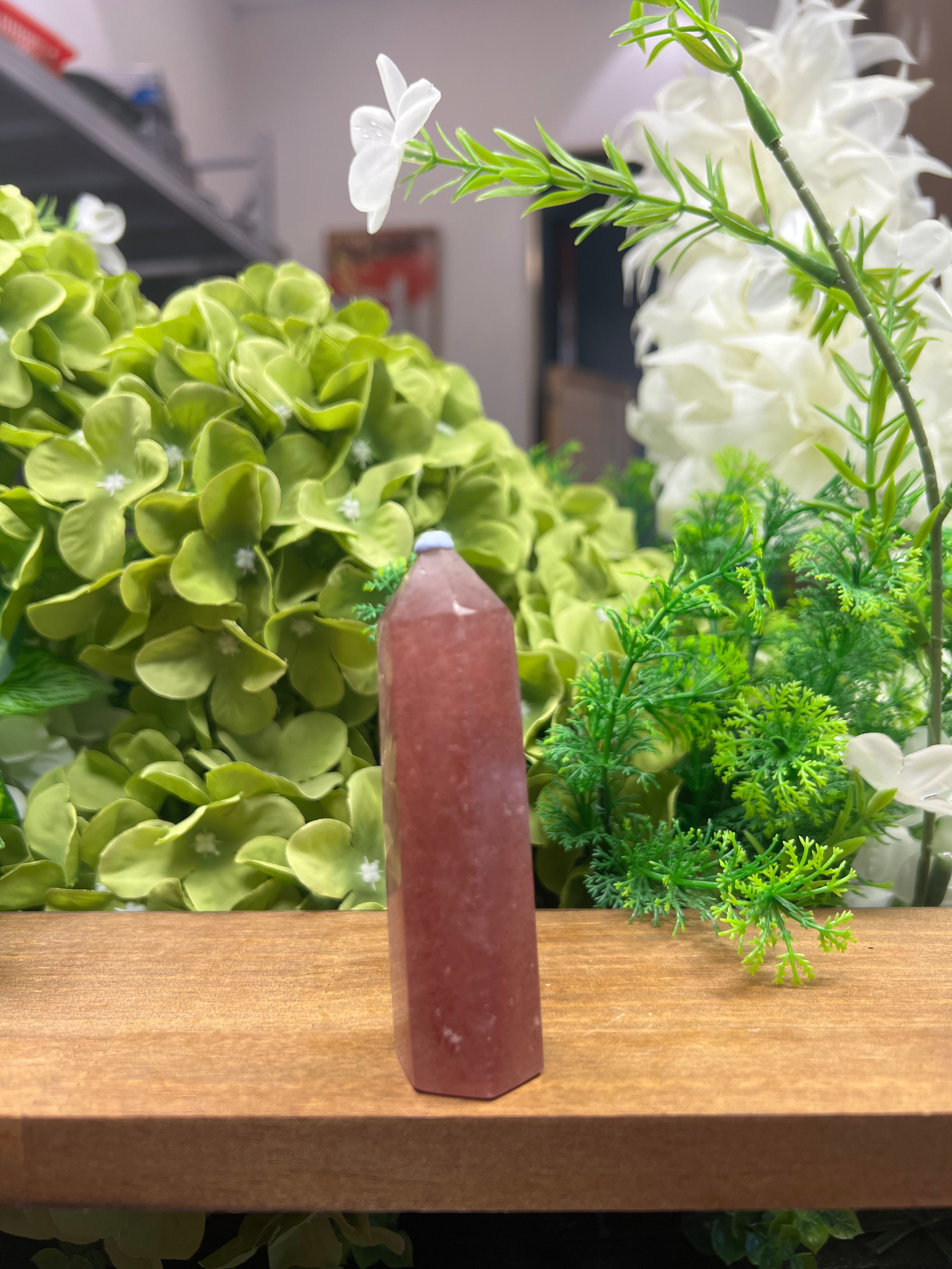 Strawberry Quartz Tower (Small, 0.89*0.89*3.40, 0.18lb)